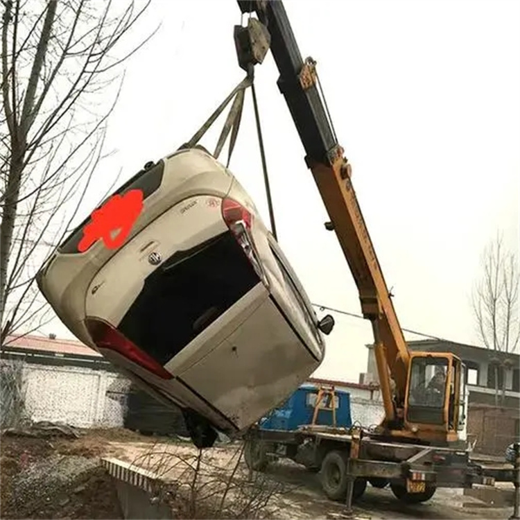 黎母山镇随时待命，吊车24小时道路救援服务全解析