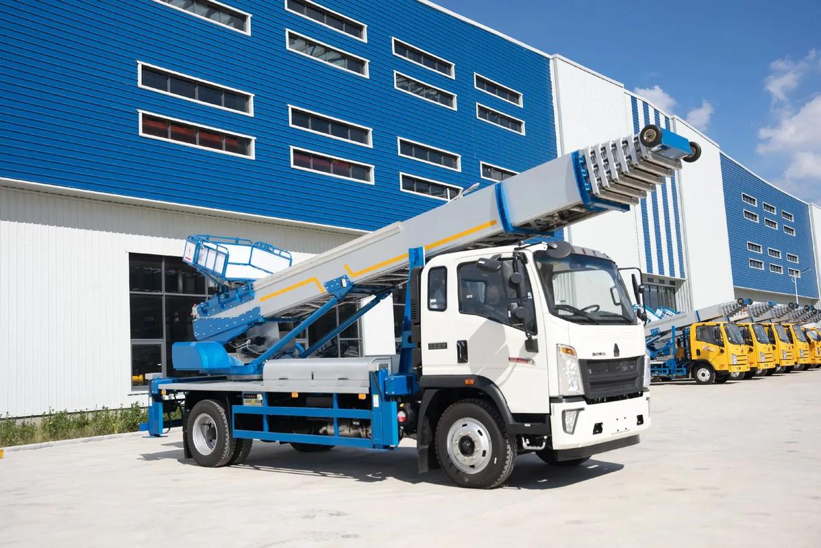 黎母山镇出租云梯车高空作业车 建筑垃圾搬运